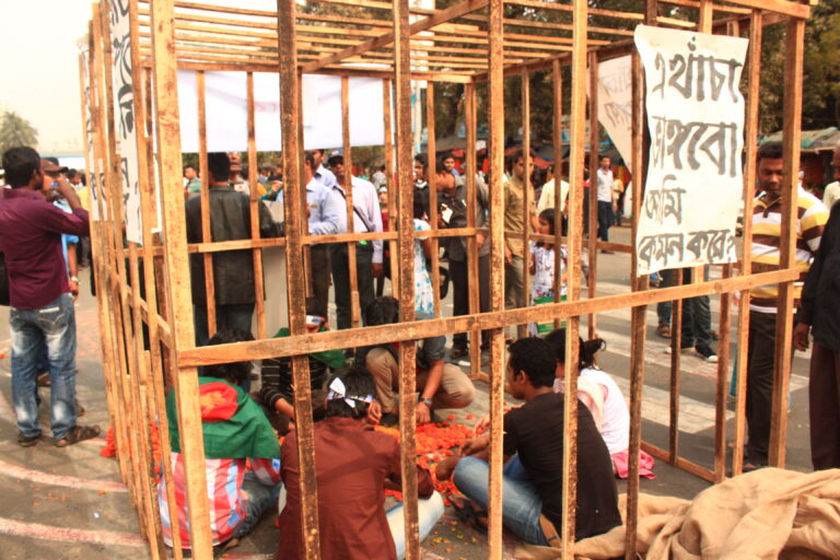 Bodies, Belief, and Power: Public Assemblies in Contemporary Bangladesh