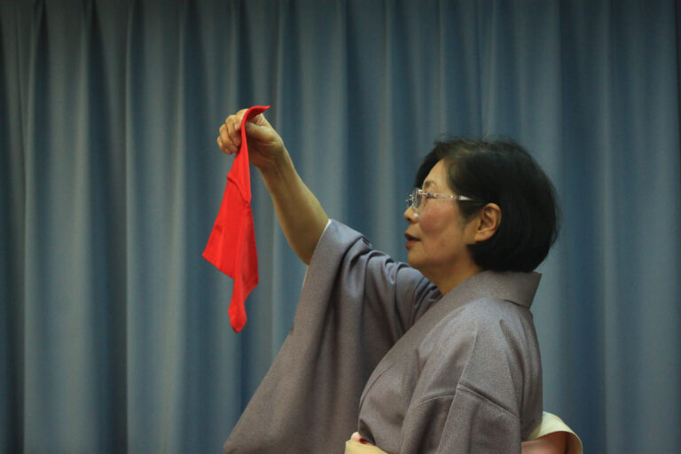 Learning to Sit Still: Tea Ceremony, Memory, and Photography in Japan